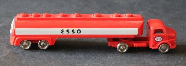 Lego Mercedes-Benz Esso-Tanktruck 1960 Plasticmodell (1331)